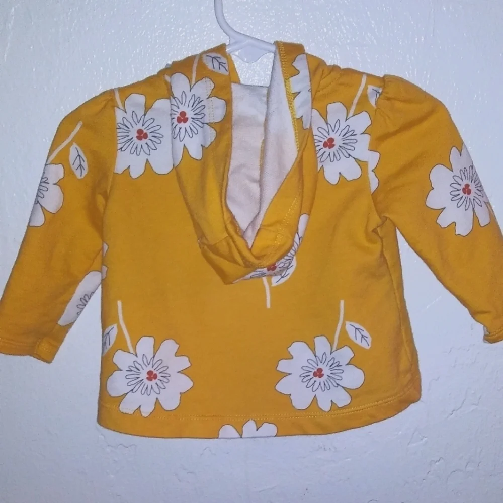 Child of mine by Carter's Baby girls Yellow floral Jacket Size 3-6 months